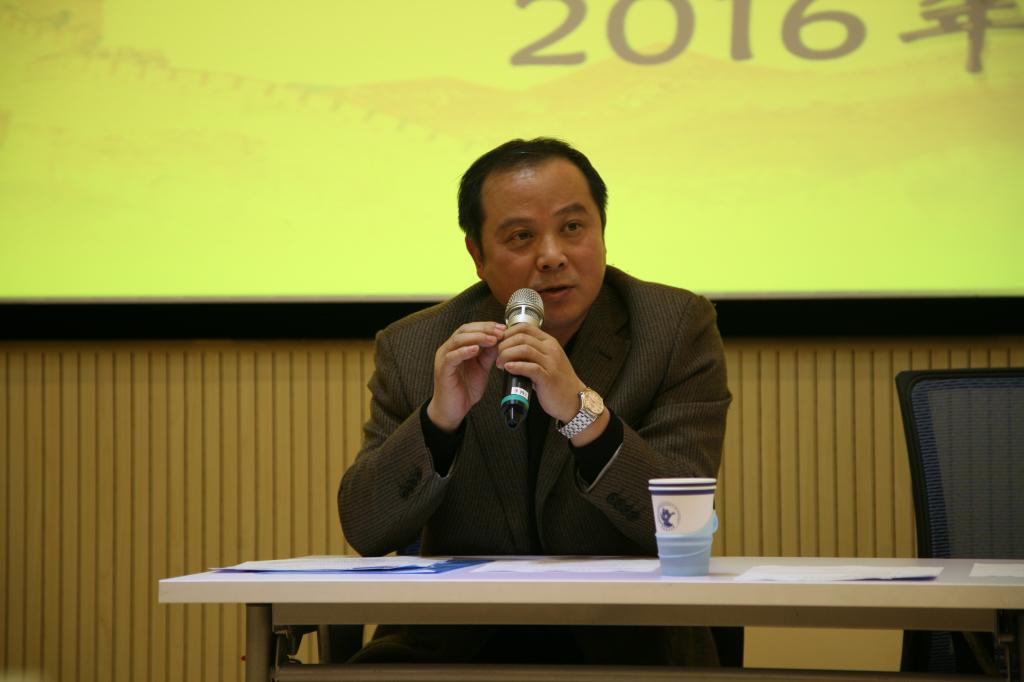 周利国主席主持并做分工会工作报告